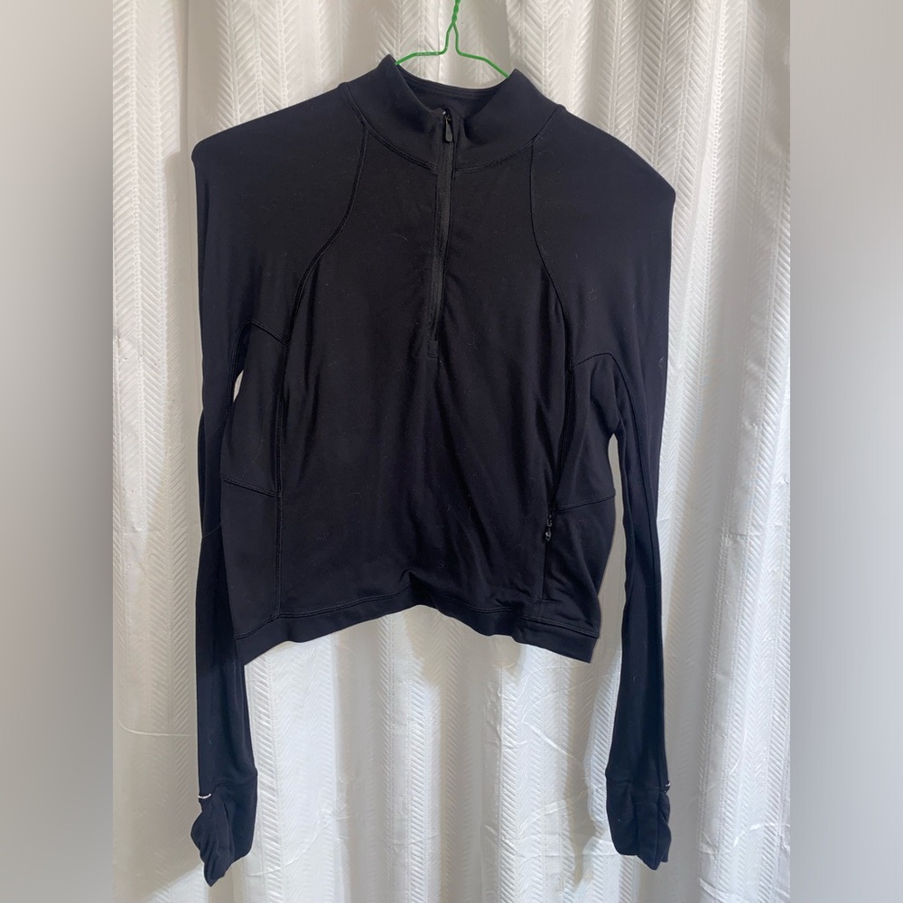 Lululemon cropped half zip